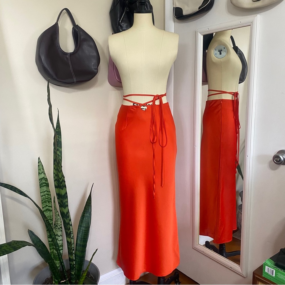 STUNNING SATIN MAXI SKIRT, V WAIST, MULTIWAY TIES